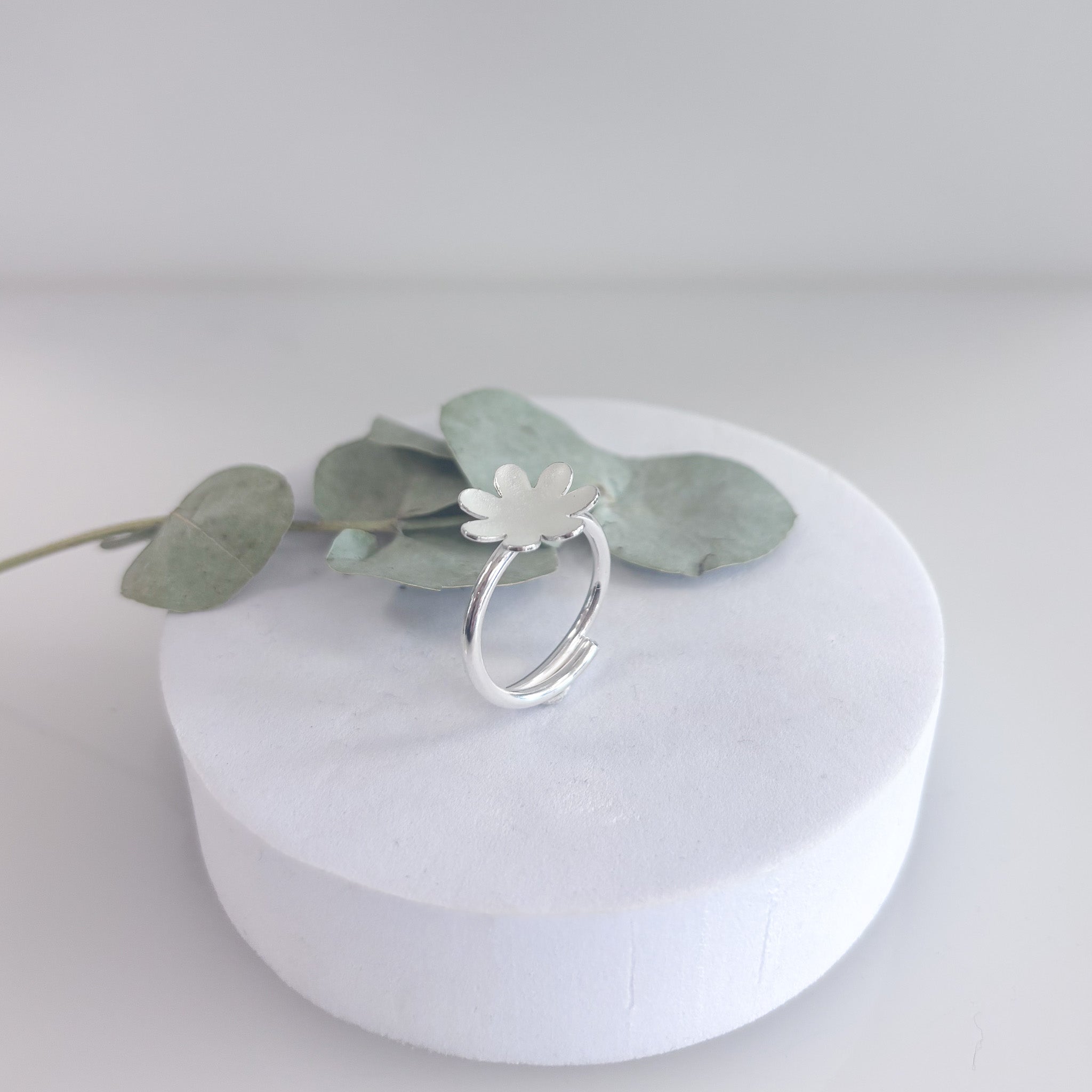 Amanda medium ring