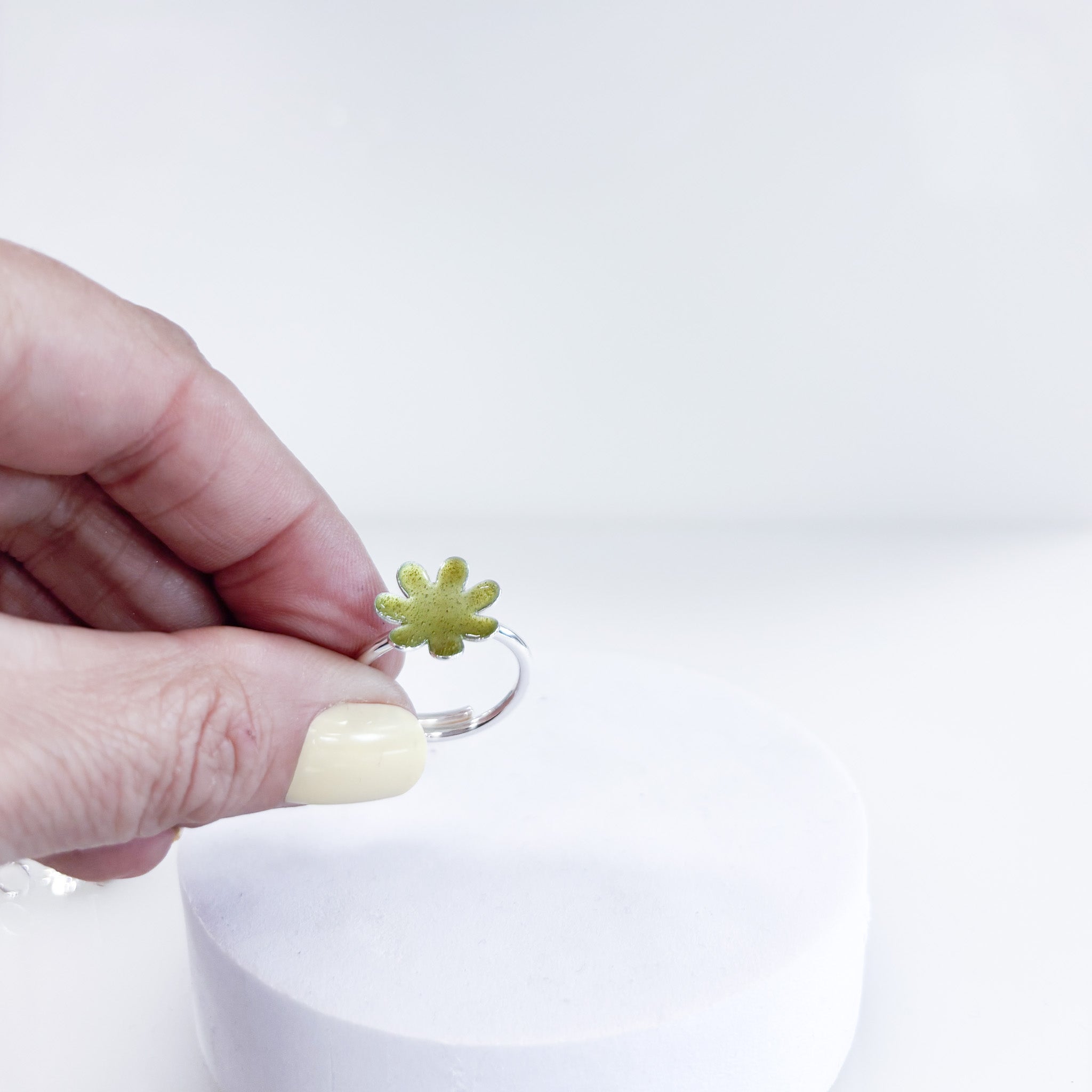 Amanda medium ring