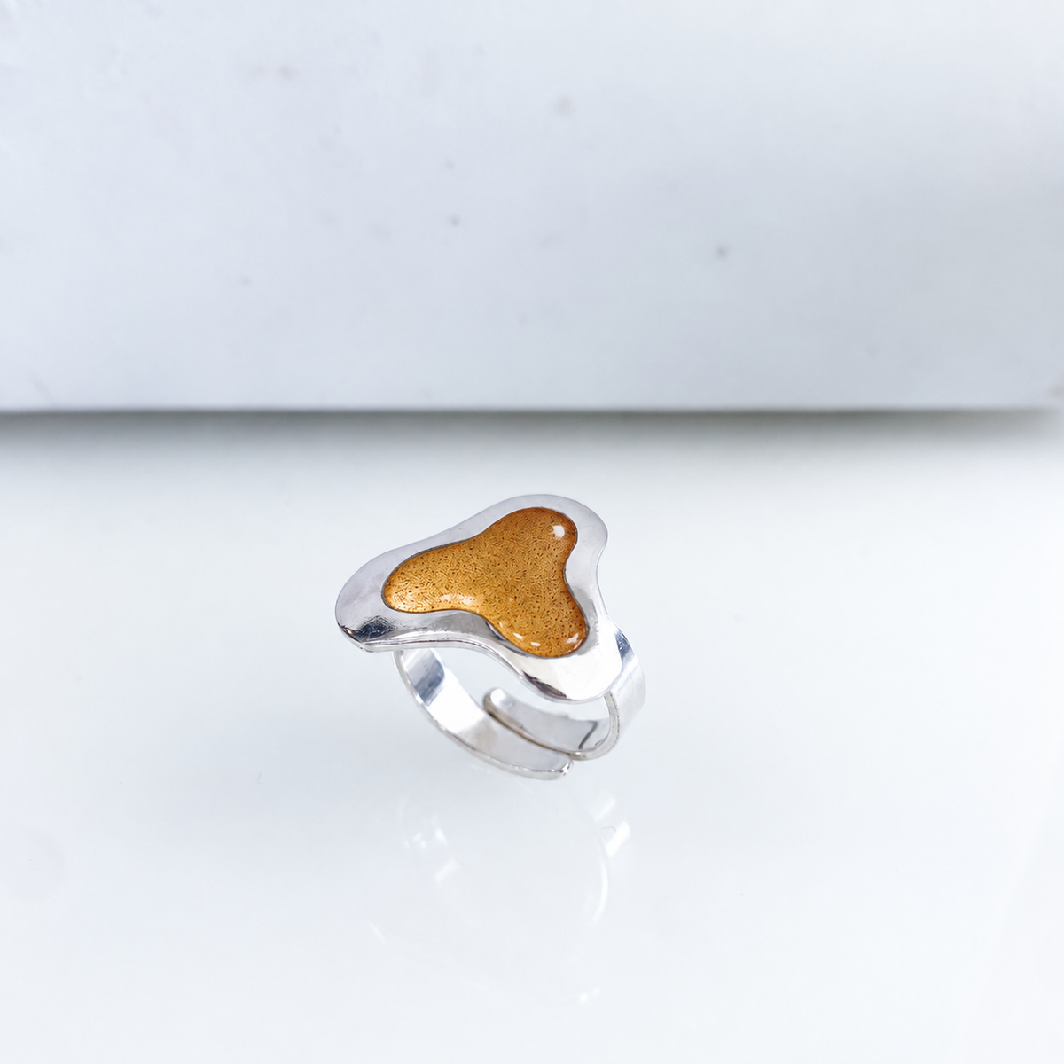 Una ring